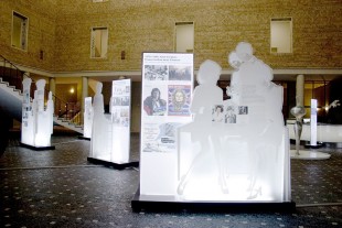 Blick in die Ausstellung in der Geschäftszentrale,  Königinstraße, München